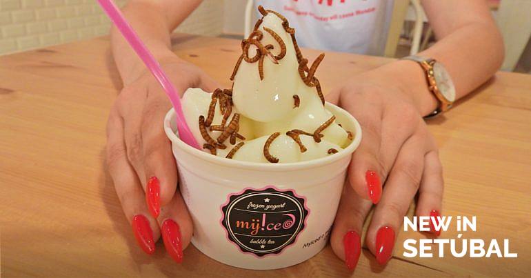 MyIced usa larvas verdadeiras como topping de gelado