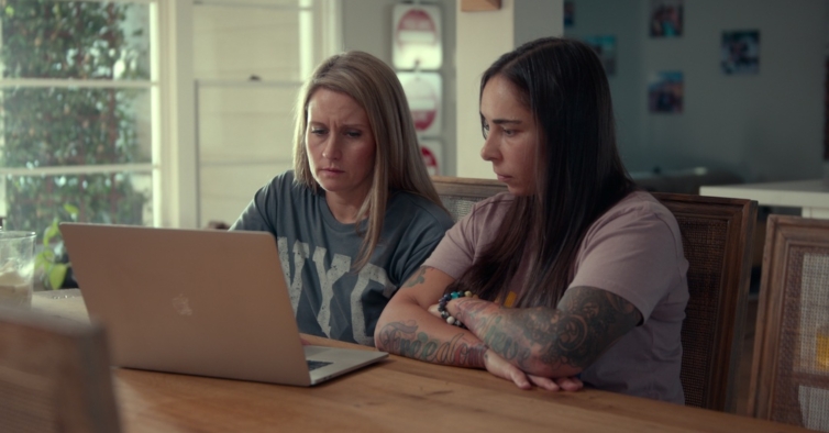 Minissérie da Netflix sobre jovens influencers faz sucesso entre os fãs de “Adolescência”