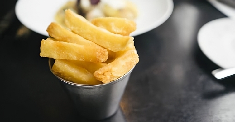 Como fazer as melhores batatas fritas do mundo em casa – palavra de chef Michelin