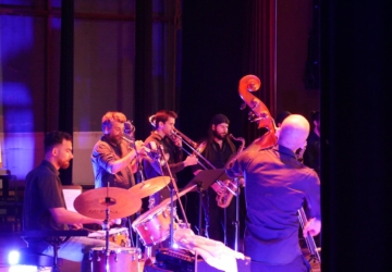 Jazz na Vila regressa a Azeitão com concertos em largos e jardins