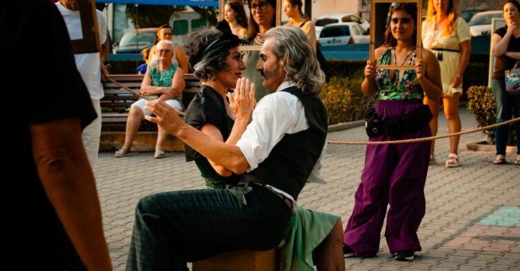 Palcos no jardim e arte nas ruas: teatro toma conta de Setúbal até 30 de agosto